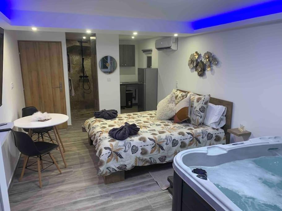 Cosy Jacuzzi *
