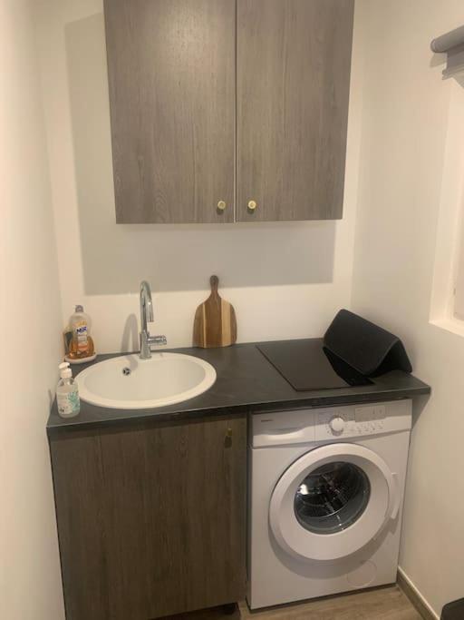 Apartemen Cosy Jacuzzi Orange (Vaucluse)